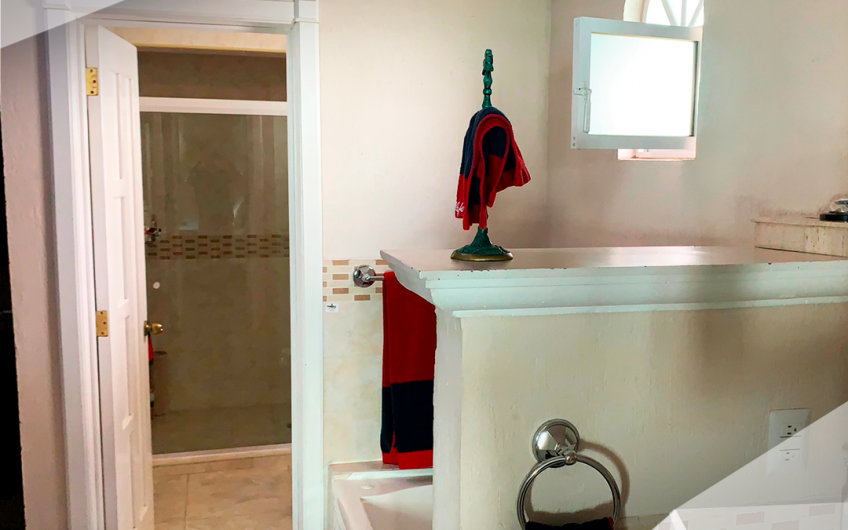 CASA EN VENTA – RENTA EN JURIQUILLA