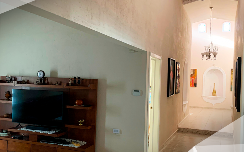 CASA EN VENTA – RENTA EN JURIQUILLA