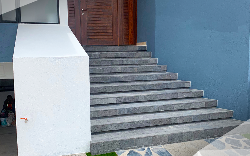 CASA EN VENTA  ZIBATÁ