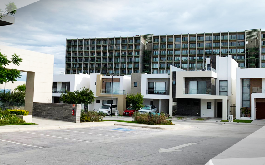 CASA EN VENTA VALLE ALTO JURIQUILLA