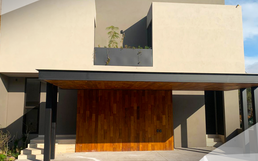 CASA EN VENTA ALTOZANO PREMIUM