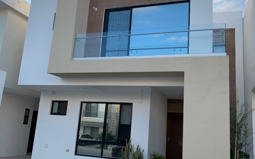 CASA EN RENTA EN ALTOS JURIQUILLA – VALLE ALTO