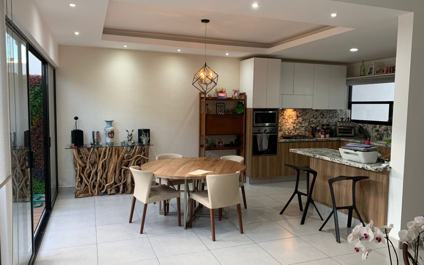 CASA EN RENTA EN ALTOS JURIQUILLA – VALLE ALTO