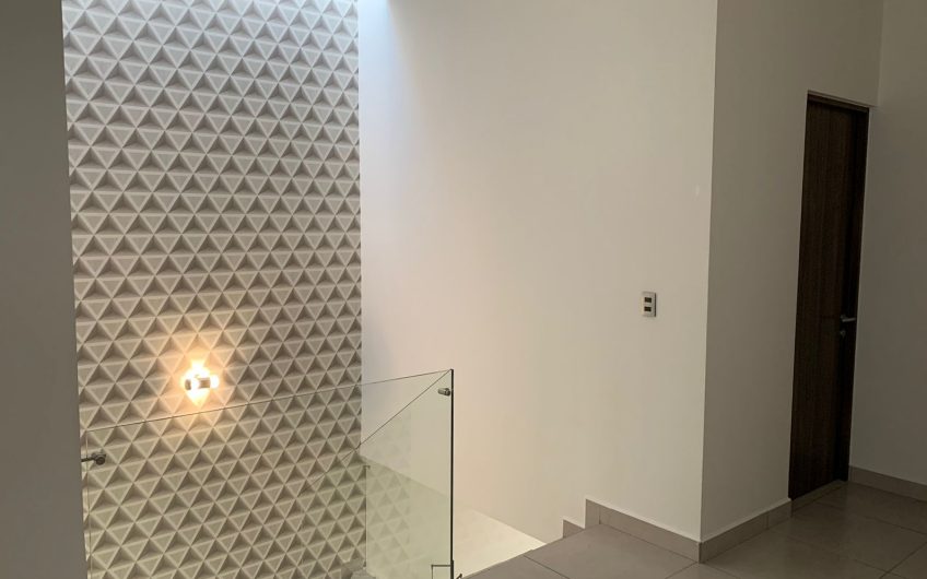 CASA EN RENTA EN ALTOS JURIQUILLA – VALLE ALTO